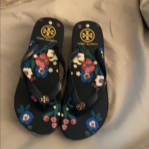 TORY ADORABLE SANDALS